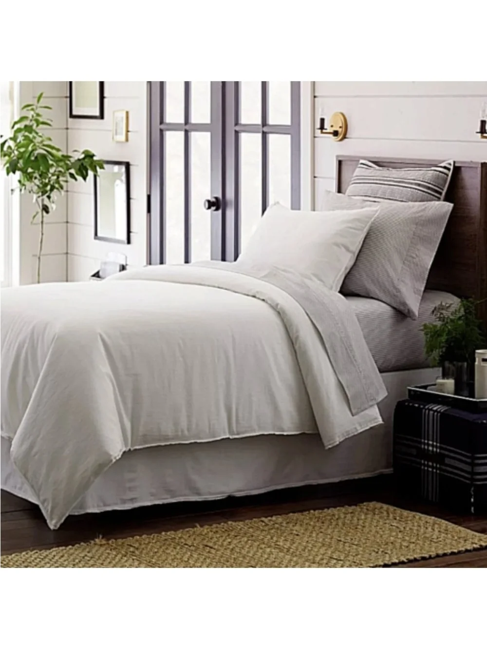 Hearth & Hand w/ MAGNOLIA QUEEN 55% LINEN/45% COTTON LINEN BLEND BEDSKIRT 15”